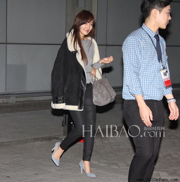 ��۽�����Ů